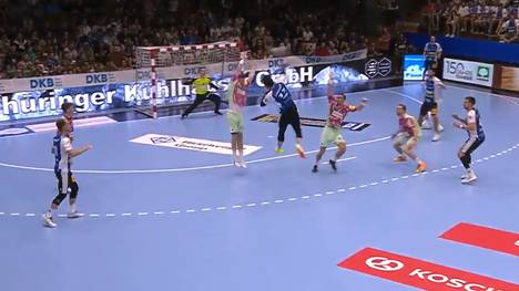 Der ThSV Eisenach startet am Samstagabend gegen den Vizemeister Füchse Berlin in die neue Handball-Bundesligasaison. Nach einer knappen ersten Hälfte drehen die Hauptstädter nach der Pause auf.