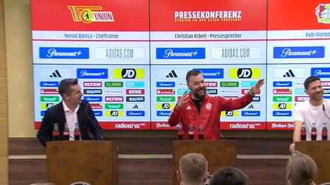 In einer kuriosen Szene bei der Pressekonferenz übernahm Union-Trainer Nenad Bjelica den Part des Dolmetschers für eine spanische Frage, die an Xabi Alonso gerichtet war. Das Ergebnis kann sich sehen lassen.