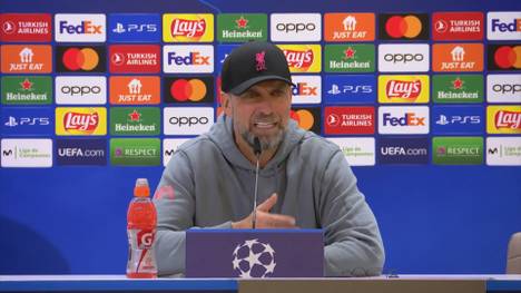 Liverpool-Trainer Jürgen Klopp ärgert sich nach dem Ausscheiden in der UEFA Champions League über den Videobeweis.