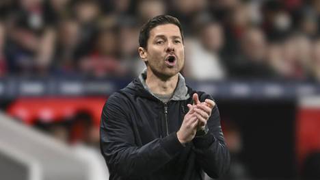 Liverpools Trainer Arne Slot lobt Leverkusens Coach Xabi Alonso vor dem Champions-League-Duell in höchsten Tönen. Er betont, dass er aufgrund seiner Spielerkarriere genau weiß, was die Spieler fühlen.