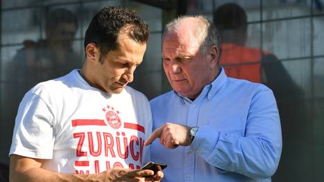 Hasan Salihamidzic ist Uli Hoeneß nach dessen harter Kritik an der Transferstrategie von Borussia Dortmund zur Seite gesprungen. 