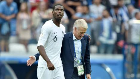Nach den positiven Dopingbefunden bei Paul Pogba spricht Frankreichs Nationaltrainer Didier Deschamps seinem langjährigen Mittelfeldstar Mut zu.