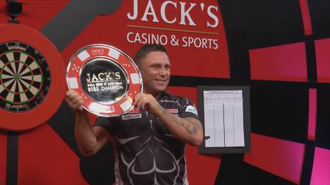 Gerwyn Price gewinnt die World Series of Darts im Finale gegen Dirk van Duijvenbode. Der Waliser gewinnt in einem engen Match im Decider 11:10.