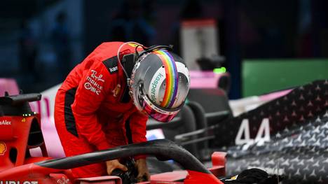 Beim Istanbul-Grand-Prix und in Bahrain machte Sebastian Vettel jüngst mit einem auffälligem Helmdesign auf sich aufmerksam. Jetzt soll dieser Helm versteigert werden. 