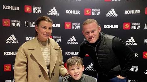 Kai Rooney tritt in die Fußstapfen seines Vaters. Der 11-Jährige unterschreibt bei Manchester United.