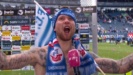 Hansa Rostock schafft den Aufstieg in die 2. Liga. Nach dem Spiel brechen bei Jan Löhmannsröben alle Dämme. Der FCH-Spieler sorgt für ein legendäres Interview.