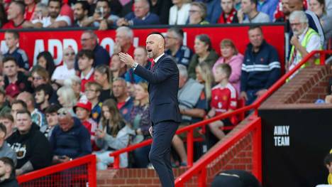 Angesprochen auf die Einsatzzeiten von Spielern wie Jadon Sancho bei Manchester United macht Trainer Erik ten Hag auf der Pressekonferenz eine knallharte Ansage. Das werde die Saison, in der der Stärkere überlebt.