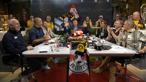 Mit einer Mega-Grätsche bewahrt Niklas Süle Borussia Dortmund vor dem Rückstand und wird dafür von der Fantalk-Runde abgefeiert.