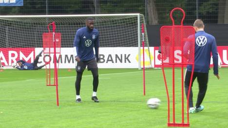 Große Geste von Antonio Rüdiger. Der Star von Real Madrid hat sich bereit erklärt, seine komplette WM-Prämie zu spenden.