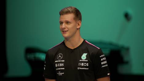 Mick Schumacher geht als Ersatzfahrer für Mercedes in die neue Formel-1-Saison.