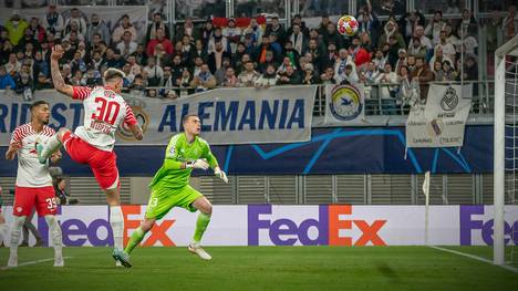 RB Leipzig erwischt gegen Real Madrid im CL-Achtelfinale einen vermeintlichen Traumstart. Doch das Führungstor von Šeško zählt nicht. Die Entscheidung sorgt für heftige Diskussionen. Wurde Leipzig betrogen?