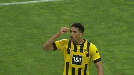 Borussia Dortmunds Star Jude Bellingham erzielte beim 6:0 gegen Wolfsburg zwei Treffer. Nach seinem zweiten zeigte er eigenartige Gesten Richtung Publikum und befeuerte damit Spekulationen über seine Wechselabsichten.