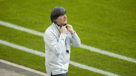 Bundestrainer Joachim Löw erklärt, warum er trotz Rücktritt noch so motiviert ist wie am ersten Tag. Erleichtert war er nach der Bekanntgabe seines Abschieds nicht.