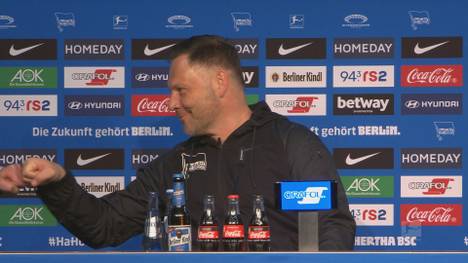 Vor dem Spiel gegen Leverkusen war Pál Dárdai noch stinksauer wegen einer Frage über seinen Sohn. Nach dem Sieg hatte der Hertha-Coach wieder gute Laune.