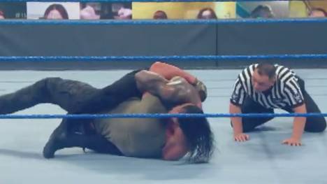 Bei WWE Friday Night SmackDown verteidigt Universal Champion Roman Reigns seinen Titel gegen Braun Strowman - ein neuer Aufgabegriff macht den Unterschied.