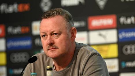 Nach dem Debakel beim 1. FSV Mainz 05 hat Sportdirektor Roland Virkus die Profis von Borussia Mönchengladbach scharf kritisiert.