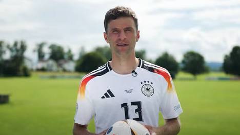 Es kursierten bereits Gerüchte, nun ist es offiziell: Thomas Müller hat sich mit persönlichen Worten aus der Nationalmannschaft verabschiedet.