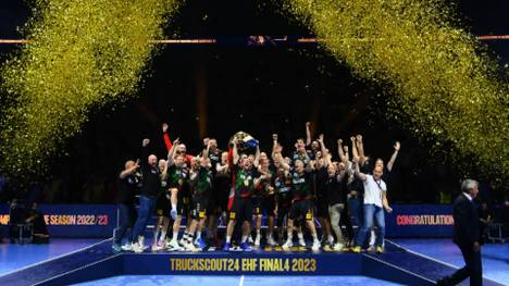 Der SC Magdeburg gewinnt die Handball-Champions-League in einem dramatischen Finale gegen den polnischen Spitzenklub Barlinek Industria Kielce mit 30:29 nach Verlängerung.