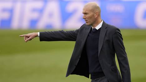 Zinedine Zidane ist vor allem in seiner Heimatstadt Marseille eine lebende Legende. Gerüchte um eine PSG-Zukunft kamen bei OM-Fans nicht gut an.