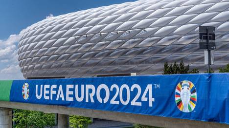 Bei der EM 2024 in Deutschland wird in zehn Städten gespielt: Die Stadien in München, Stuttgart, Frankfurt, Köln, Düsseldorf, Gelsenkirchen, Dortmund, Leipzig, Hamburg und Berlin sind die Austragungsorte für die EM-Partien.
