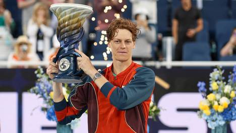 Jannik Sinner ist der derzeit beste Tennisspieler der Welt - und wurde vor einiger Zeit positiv auf Dopingmittel getestet. Der Vorgang um die Nummer 1 der Weltrangliste wirft Fragen auf.