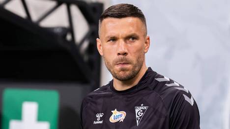 Die deutsche Nationalmannschaft muss wieder für mehr Begeisterung sorgen - findet Lukas Podolski.