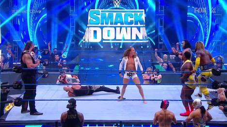 Bei WWE Friday Night SmackDown bekommt King Corbin für freche Aussagen über den Undertaker die Quittung. Nicht nur Gegner Jeff Hardy verteidigt die Ehre des Dead Man.