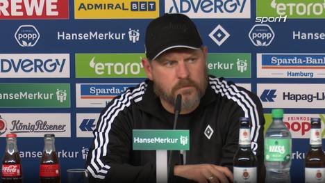 Der Hamburger SV steckt aktuell in einer sportlichen Krise. Um dieser entgegenzuwirken greift Steffen Baumgart Maßnahmen im Training - und redet auch in der PK gegen Negativstimmung an.