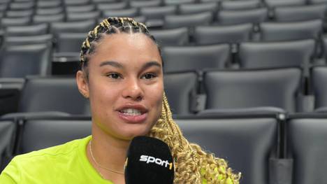 Die deutsche WNBA-Spielerin Satou Sabally von den Dallas Wings spricht über die Dallas Mavericks, die in den NBA-Finals stehen.