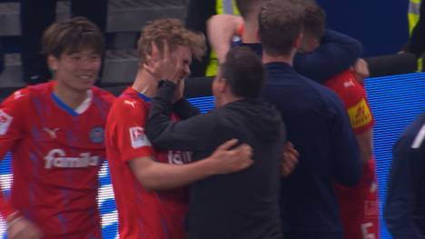 Nach dem 1:0-Auswärtssieg beim Hamburger SV steht Holstein Kiel vor dem ersten Bundesliga-Aufstieg der Vereinsgeschichte. Damit rechnete niemand vor der Saison - im Gegenteil.