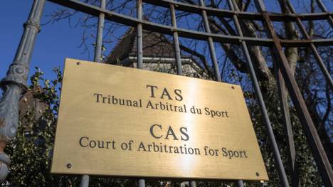Der Internationale Sportgerichtshof CAS lehnt den Einspruch Russlands gegen die Entscheidung des Weltverbands FIFA ab.