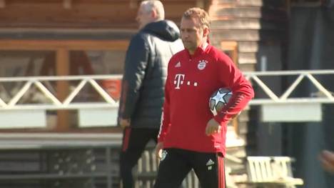 Solange Hansi Flick bei den Bayern einen Vertrag hat, wird der DFB ihn nicht ansprechen. Behauptet Oliver Bierhoff.