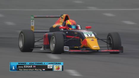 Jonny Edgar gewinnt auch das zweite Rennen der Formel 4 am Lausitzring gegen Teamkollegen Jak Crawford.