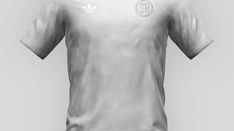 Anlässlich des 125. Jubiläums des DFB wird adidas wohl ein spezielles DFB-Trikot herstellen. Es könnte eines der letzten DFB-Trikots sein, das von adidas hergestellt wird, da der DFB 2027 eine neue Partnerschaft mit Nike beginnt.