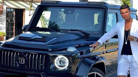 Superstar Cristiano Ronaldo protzt mit seiner neuen Luxus-Karre auf Instagram. Der Juve-Star hat seinen unzähligen Fuhrpark mit einem Auto für knappe 370.000 Euro erweitert.