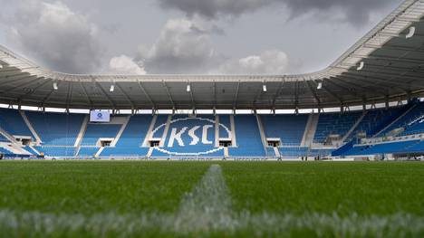 Kurz vor dem Start der neuen Saison ist Jürgen Klopp mit dem FC Liverpool beim Karlsruher SC zu Gast. Das sorgt bei den KSC-Fans für Ticket-Anstürme. 