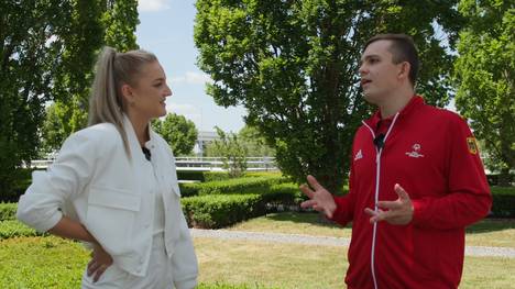 Das Format zu den Special Olympics: „Auf 'ne Coke mit“! Anne Kamphausen trifft Dorian Burkardt, der junge Sportler tritt im Schwimmen an.
