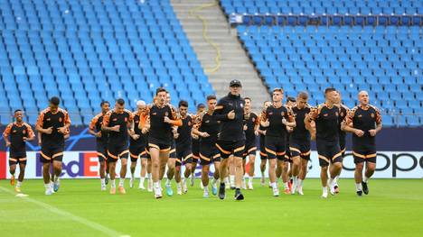 Die Champions League ist zurück in Hamburg, wenn auch auf etwas kuriose Art und Weise. Dank Schachtar Donezk gastieren in dieser Saison Barca und Co. im HSV-Stadion - und die Vorfreude ist groß.