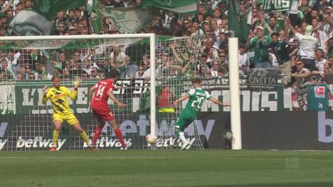 Werder kommt nach einer schwachen ersten Halbzeit mit Druck aus der Kabine. Damit sichert Bremen sich im Heimspiel gegen den 1. FC Köln den Klassenerhalt.
