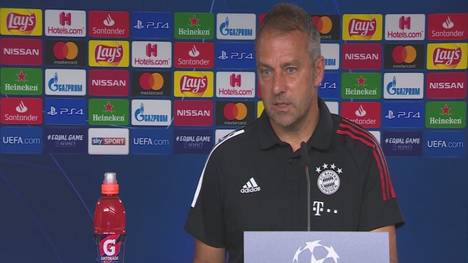 Auf der Pressekonferenz des FC Bayern verkündet Hansi Flick den Ausfall von Kingsley Coman im Champions-League-Rückspiel gegen Chelsea - und spricht über die beiden möglichen Alternativen.