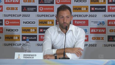 Domenico Tedesco spricht nach dem Supercup über Konrad Laimer - und ist genervt über darüber, dass sich auch Julian Nagelsmann zu dem Spieler äußern sollte. 