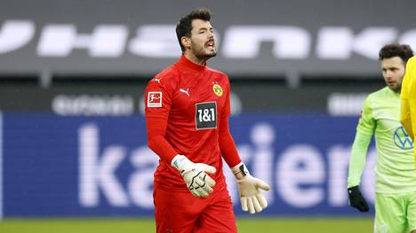 Roman Bürki ist derzeit verletzt und zeigt auf dem Platz schwankende Leistungen. Wird es beim BVB Zeit für einen neuen Keeper?