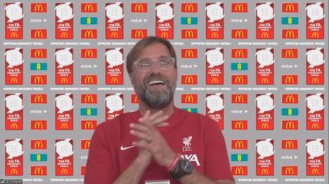 Jürgen Klopp spricht über sein Interesse an Lionel Messi. Der Trainer des FC Liverpool hat eine klare Meinung zur Zukunft von Barcas Superstar.