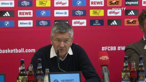 Bei der Pressekonferenz der Basketballer des FC Bayern erklärt Präsident Herbert Hainer unter anderem die Ziele und Wünsche für die diesjährige Saison des Vereins.