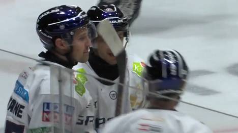 Die Partie zwischen den Löwen Frankfurt und den Berlinern Eisbären ging mit einem echten Blitzstart los.