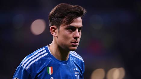 Paulo Dybala ist angeblich erneut positiv auf das Coronavirus getestet worden. Wie ein spanischer TV-Sender am Dienstagabend berichtete, wurde der Angreifer von Juventus Turin zum vierten Mal in den vergangenen sechs Wochen auf Covid-19 getestet.