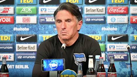 Hertha-Trainer Bruno Labbadia wird nach seiner Meinung zum neuen Aufsichtsrat Jens Lehmann gefragt. Er geht davon aus, dass der ehemalige Torwart sich nicht zu sehr ins Sportliche einmischen wird.