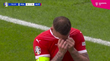 Marko Arnautovic trifft bei der UEFA EURO 2024 gegen Polen zum 1:3 und vergießt nach dem Treffer Tränen. 
