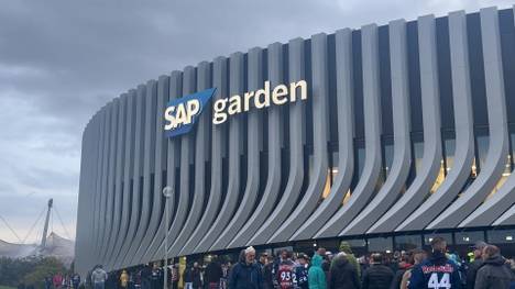 After four years it is the end of the day: The EHC Red Bull Munich is working on the SAP Garden in the Bayerischen Landeshauptstadt. EHC Red Bull Munich plays with the Buffalo Sabers from the NHL. The FC Bayern Munich basketball player now has a new home in the Arena.