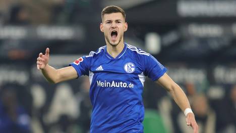 Der FC Schalke 04 ist seit sechs Spielen ungeschlagen und hat sich in der Tabelle wieder ran gekämpft. Spieler Tom Krauß zeigt sich selbstbewusst im Thema Klassenerhalt.
